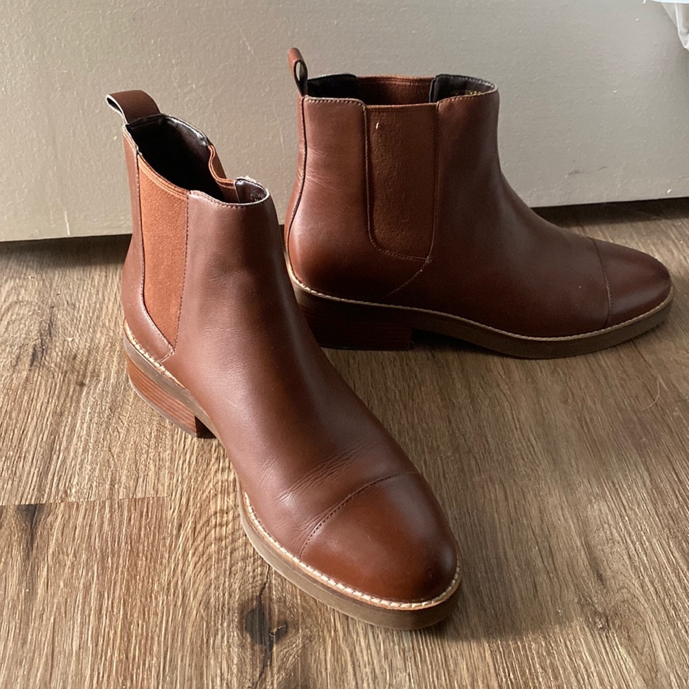 Cole Haan brown leather chelsea boots